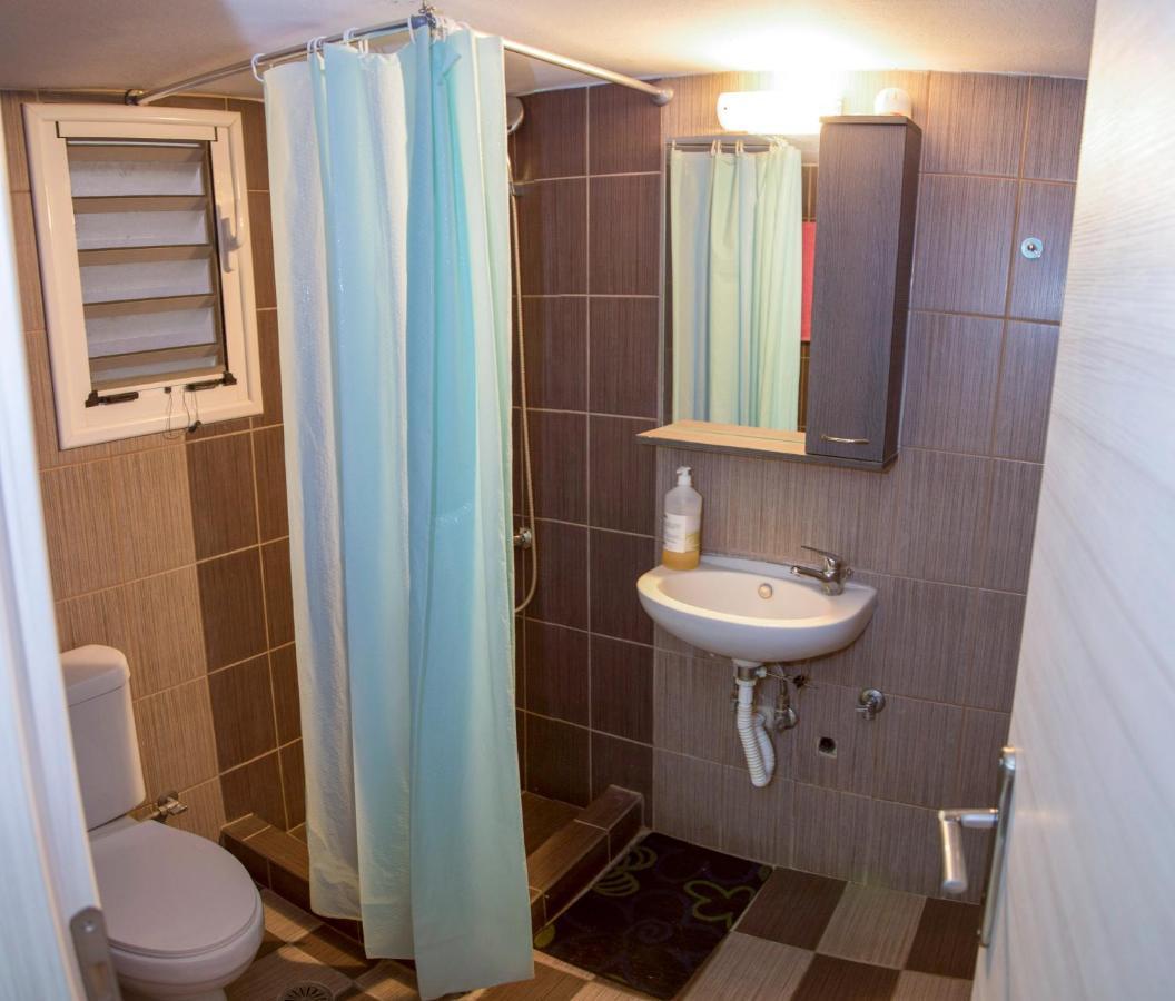 Aris Appartement *